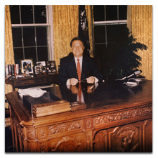 Warren Mattox at Oval Office Desk